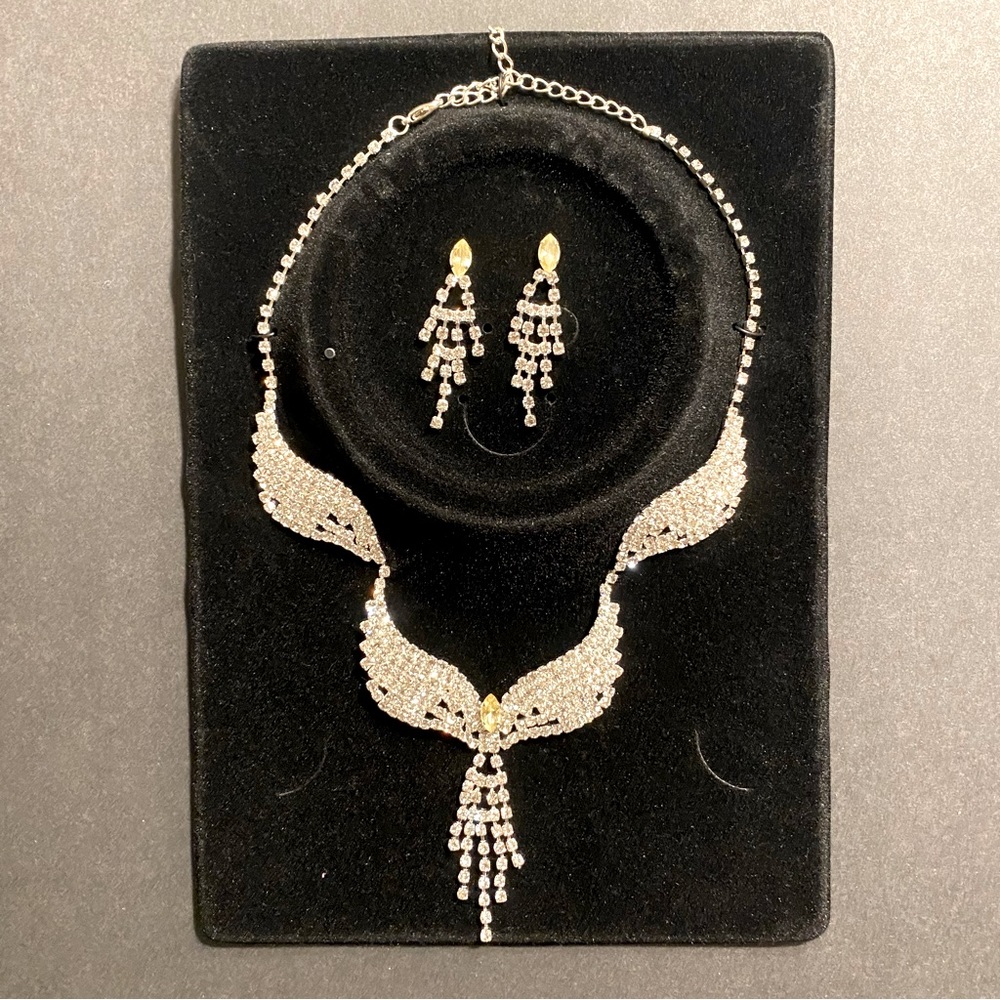 Rhinestone Necklace and Earring Pair Set